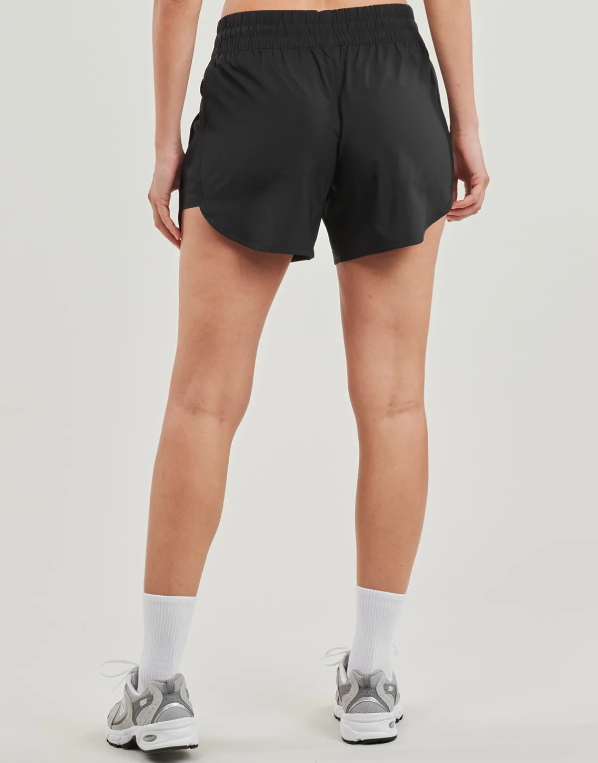 Online New Balance - CORE 5 INCH SHORT Noir