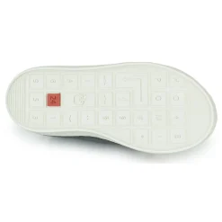 Shoo Pom - PLAY ALPHA