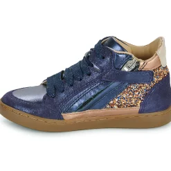 Shoo Pom - PLAY CONNECT