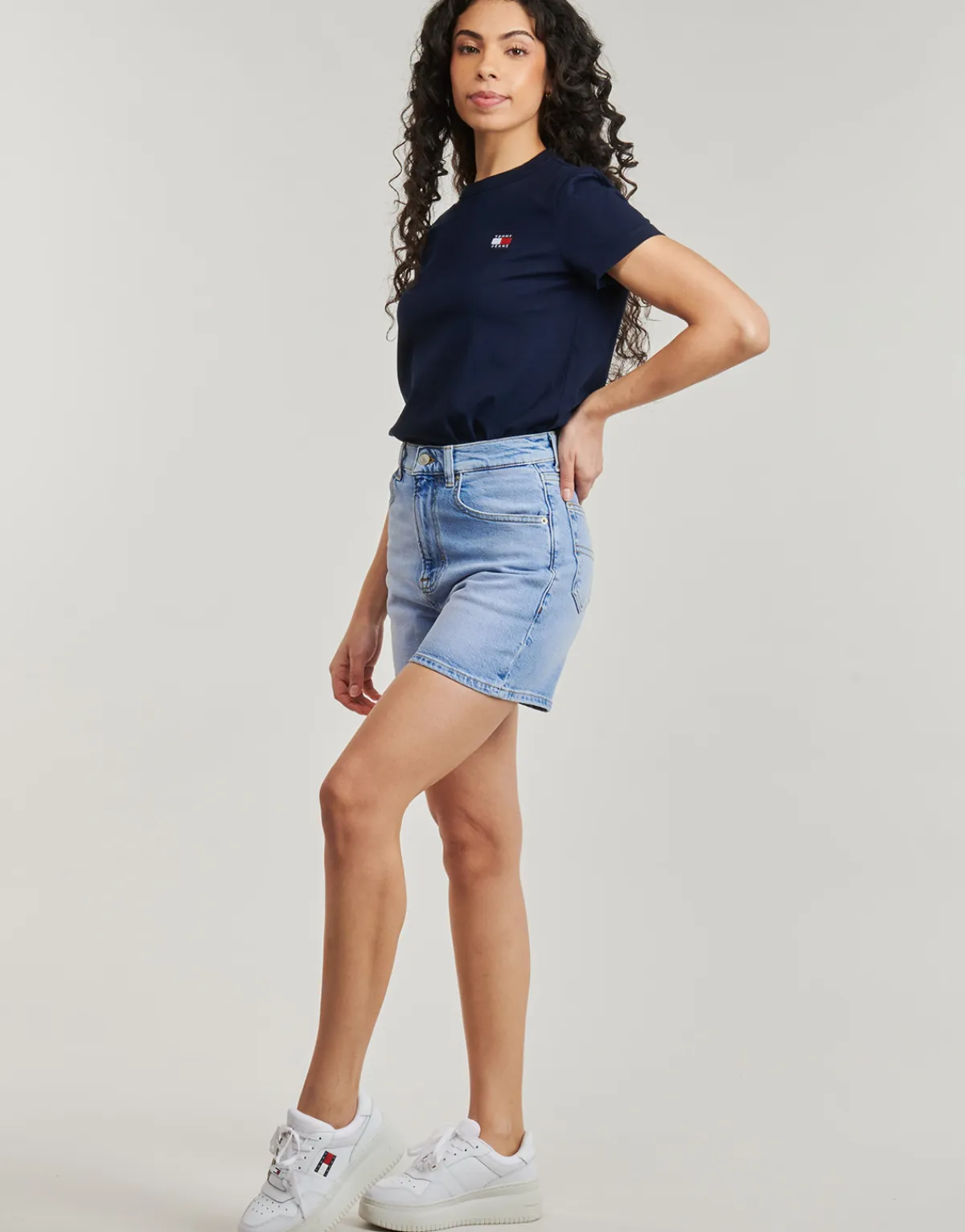 Best Tommy Jeans - MOM SHORT BI0112 Bleu