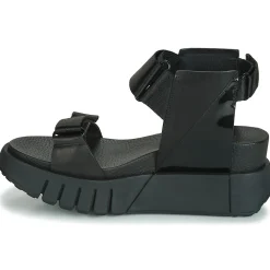 United nude - DELTA RUN