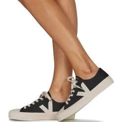 Veja - WATA II LOW Clearance