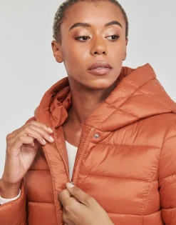 Outlet Vero Moda - VMCARMEN JACKET NOOS Rouge