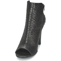 New Vic - CARVI Noir