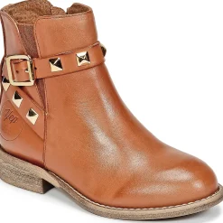 Young Elegant People - CELIA Cognac Outlet