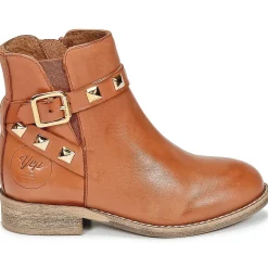 Young Elegant People - CELIA Cognac Outlet