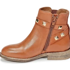 Young Elegant People - CELIA Cognac Outlet