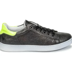 Young Elegant People - EDEN Sale